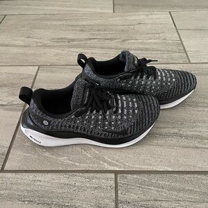 Nike React Infinity Run 4 size 7.5